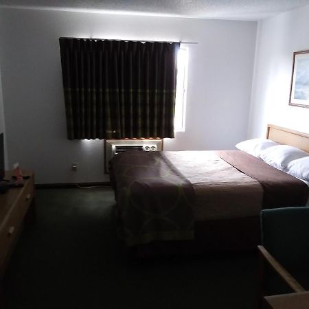 Amerihost Inn & Suites Kingdom City エクステリア 写真