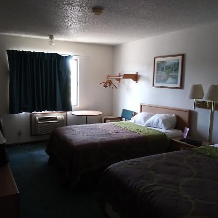 Amerihost Inn & Suites Kingdom City エクステリア 写真