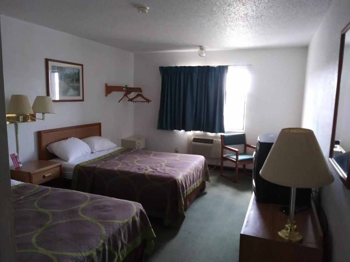 Amerihost Inn & Suites Kingdom City エクステリア 写真