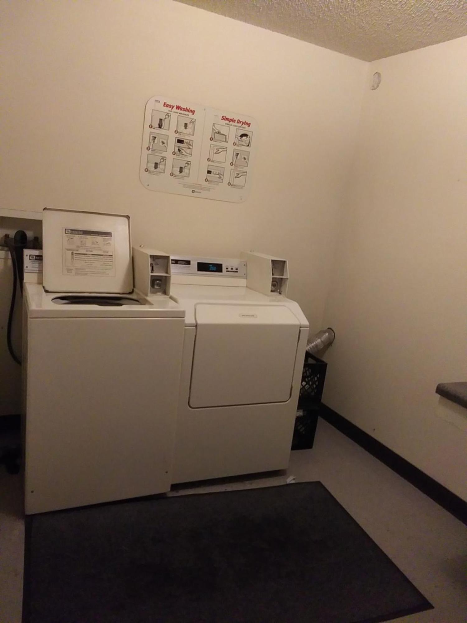 Amerihost Inn & Suites Kingdom City エクステリア 写真